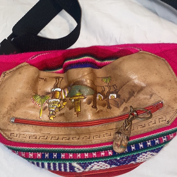 Fanny bag - Picture 2 of 5